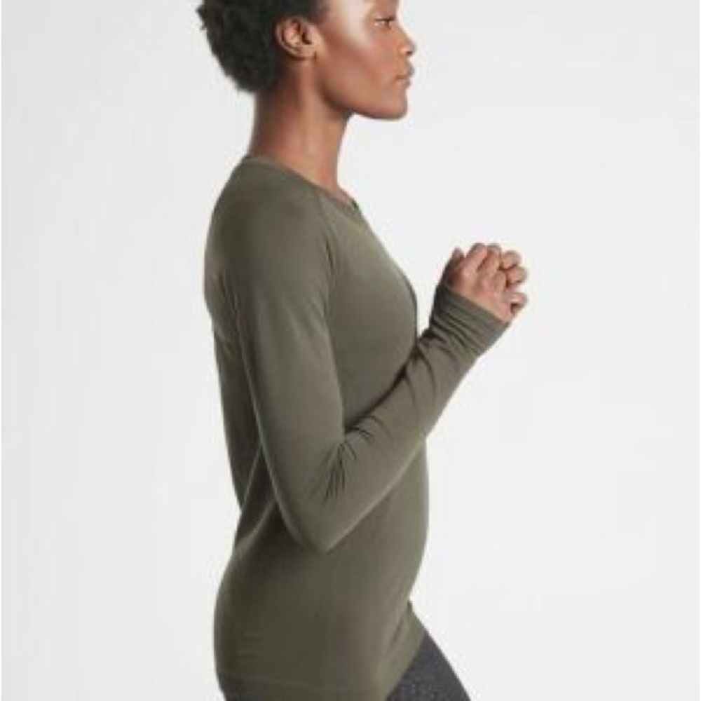 Athleta Ancient Forest Green Long Sleeve Women's Tee - Picture 2 of 9